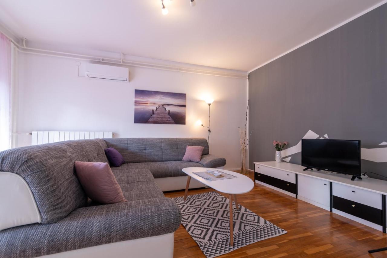 Apartman Monte Grande พูลา ภายนอก รูปภาพ